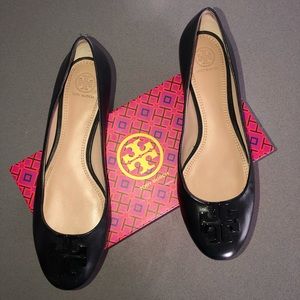 Black Tory Burch flats